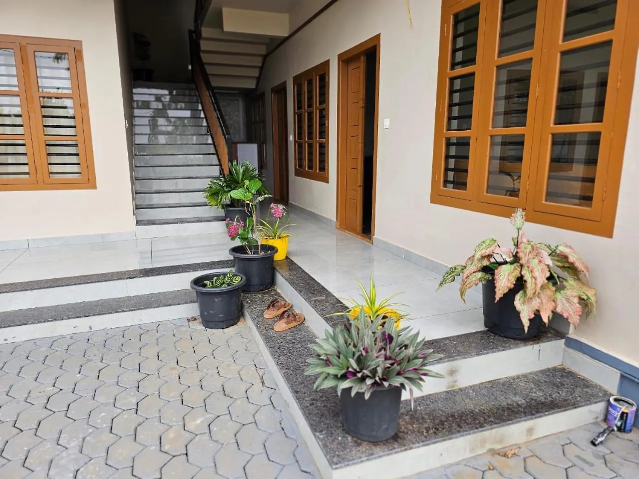 Middle Wayanad Holyday Inn Kaniyambetta